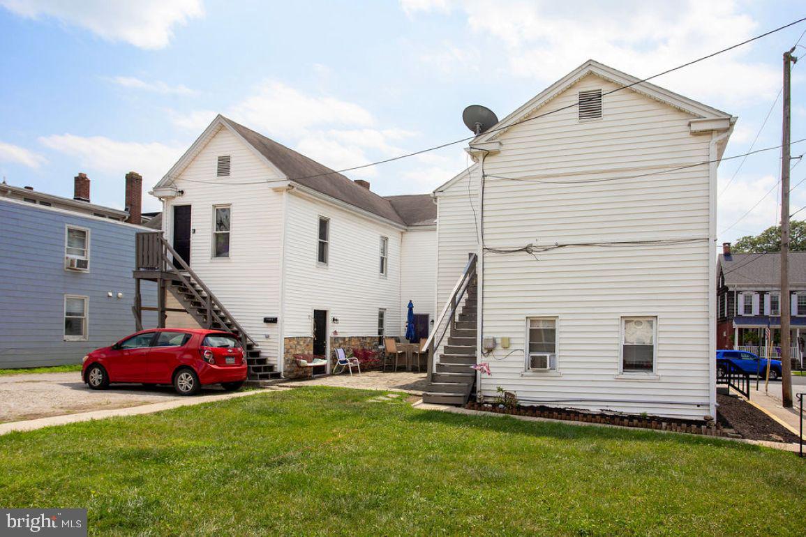 400 Baltimore St Property Photo 11