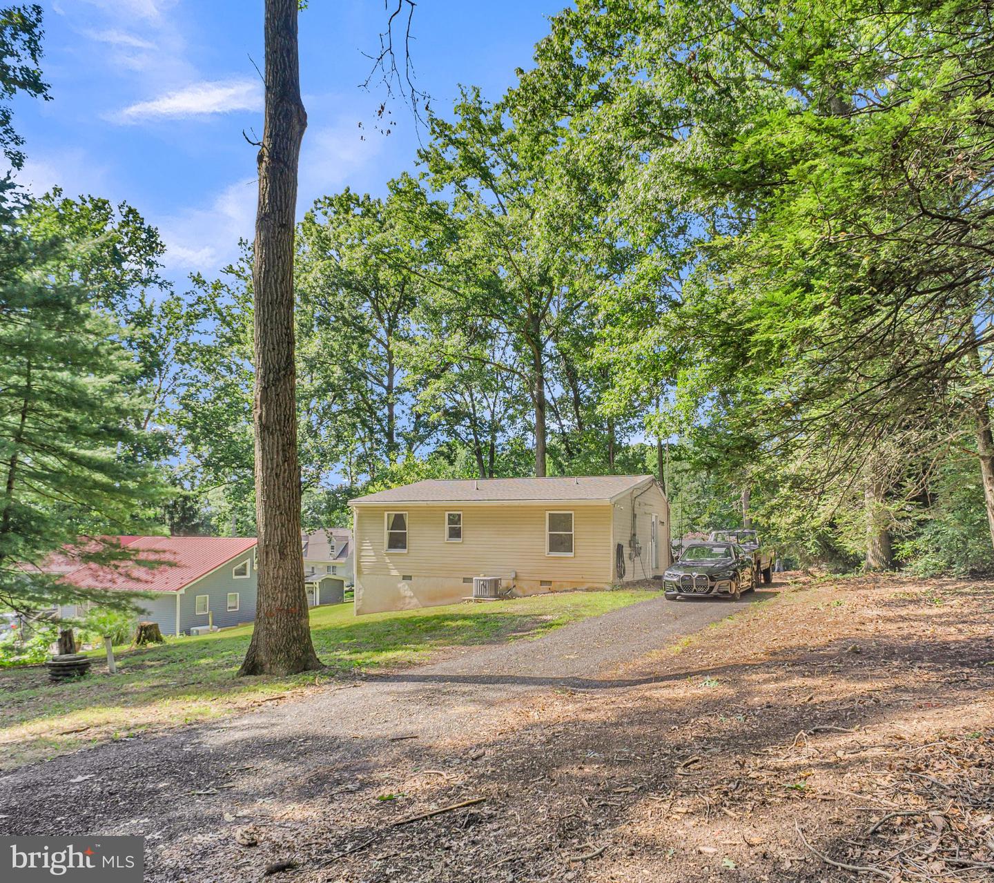 199 Neill Run Rd Property Photo 2