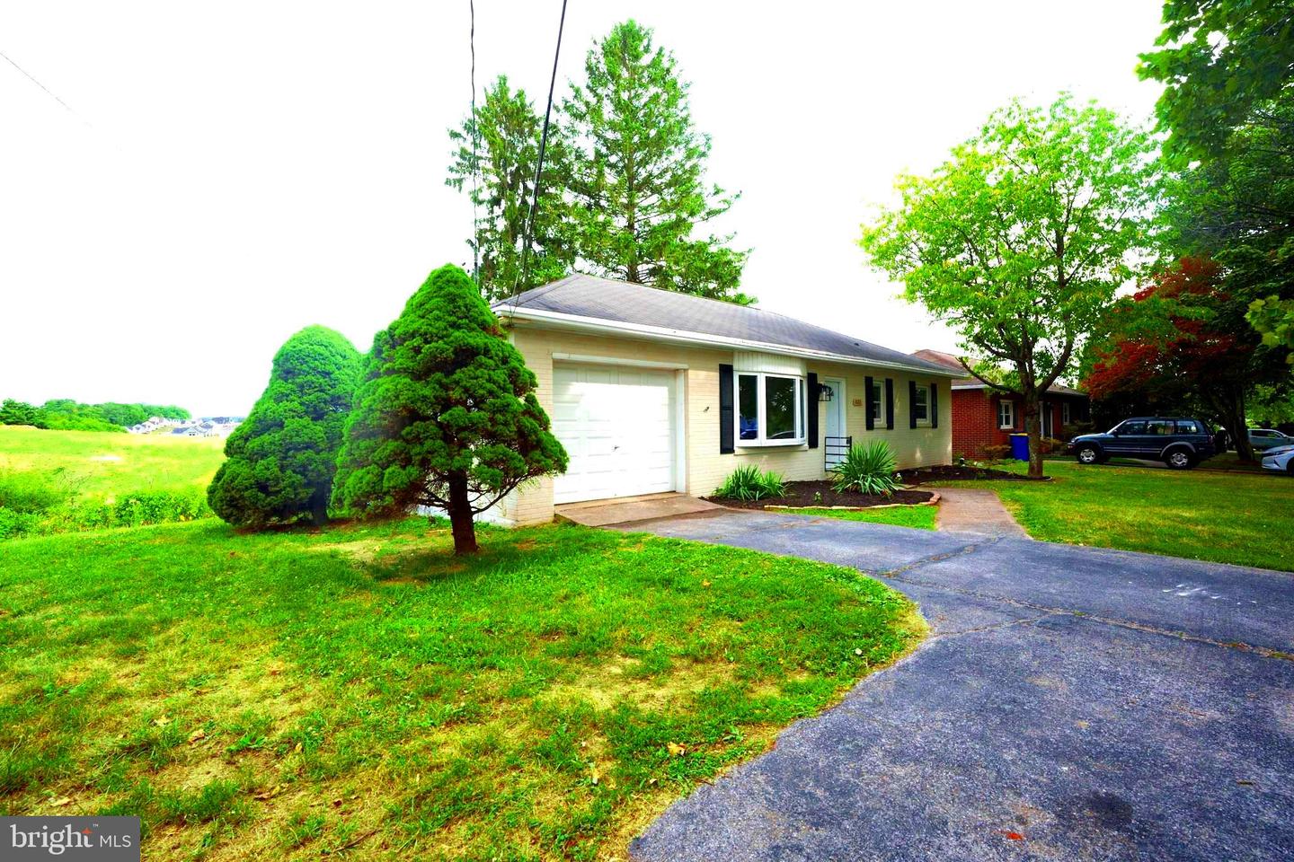 1020 Hanover Rd Property Photo 5