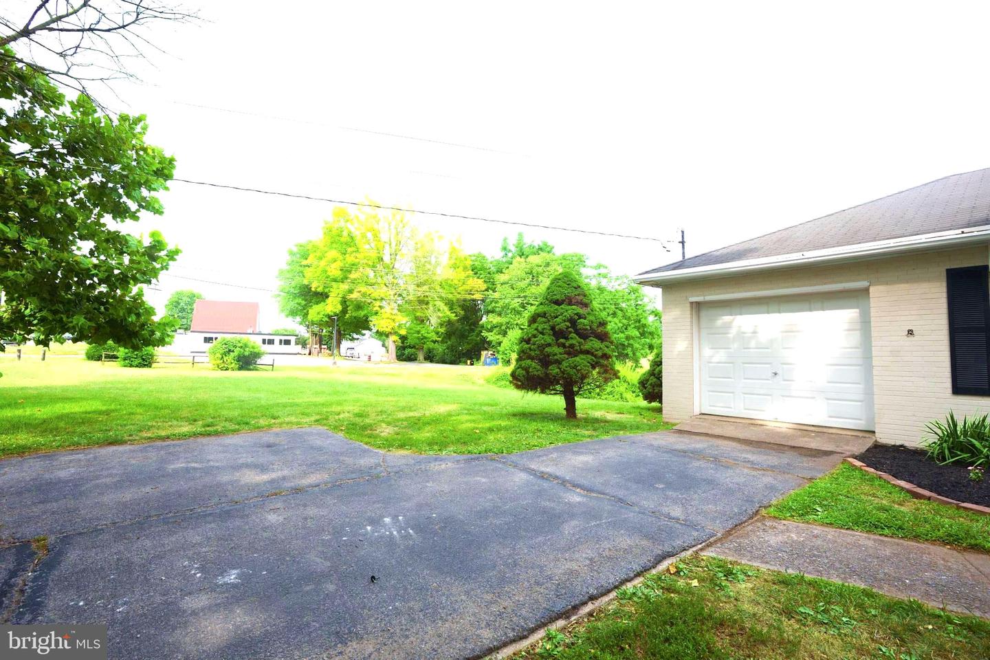 1020 Hanover Rd Property Photo 7