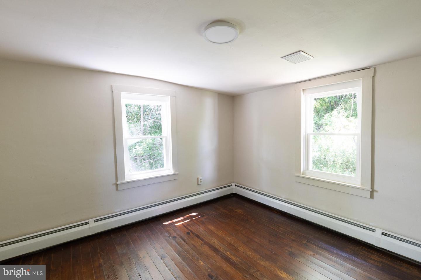 20 Seitz Ave Property Photo 12