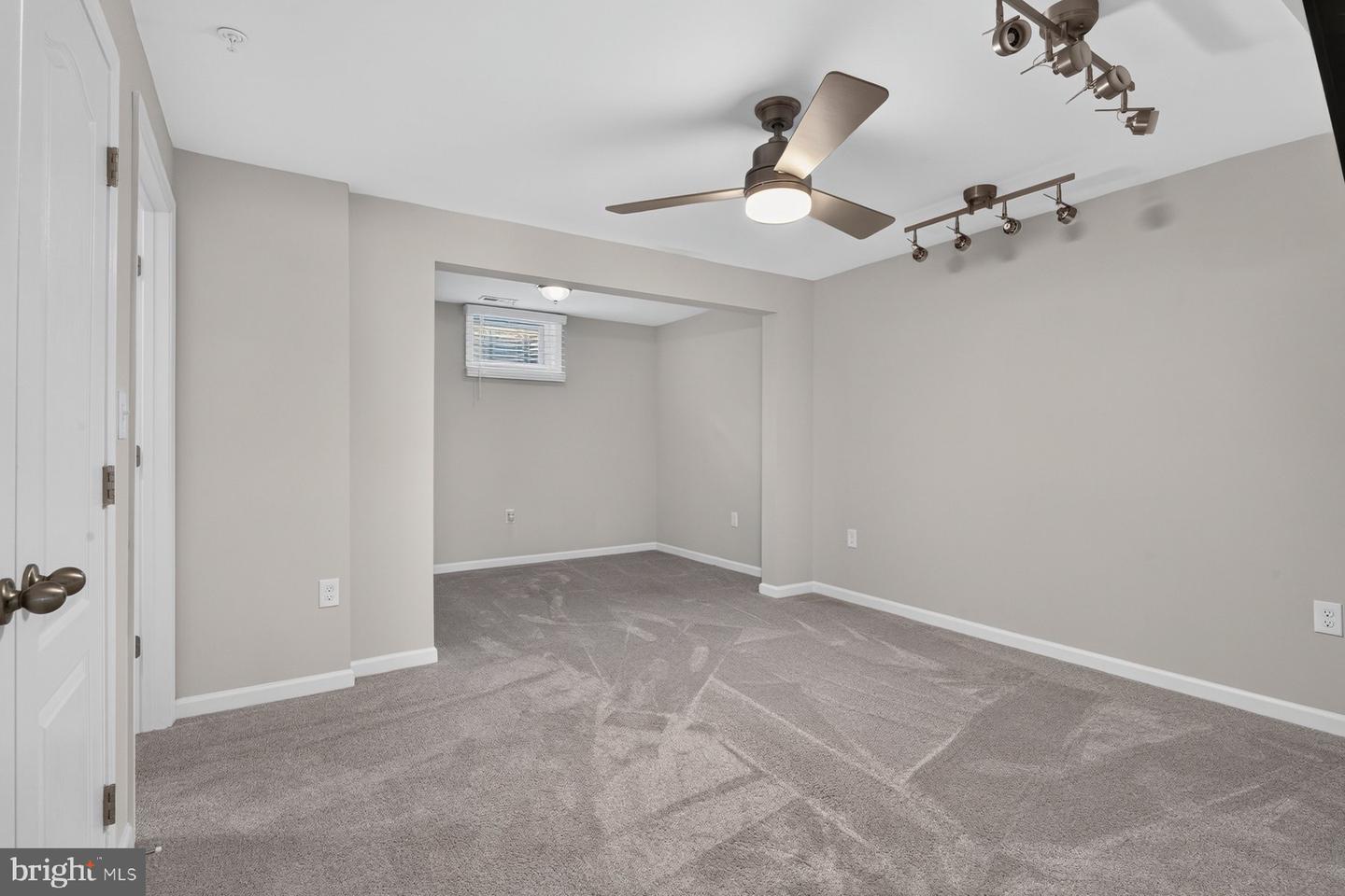 81 Ayrshire Dr Property Photo 6