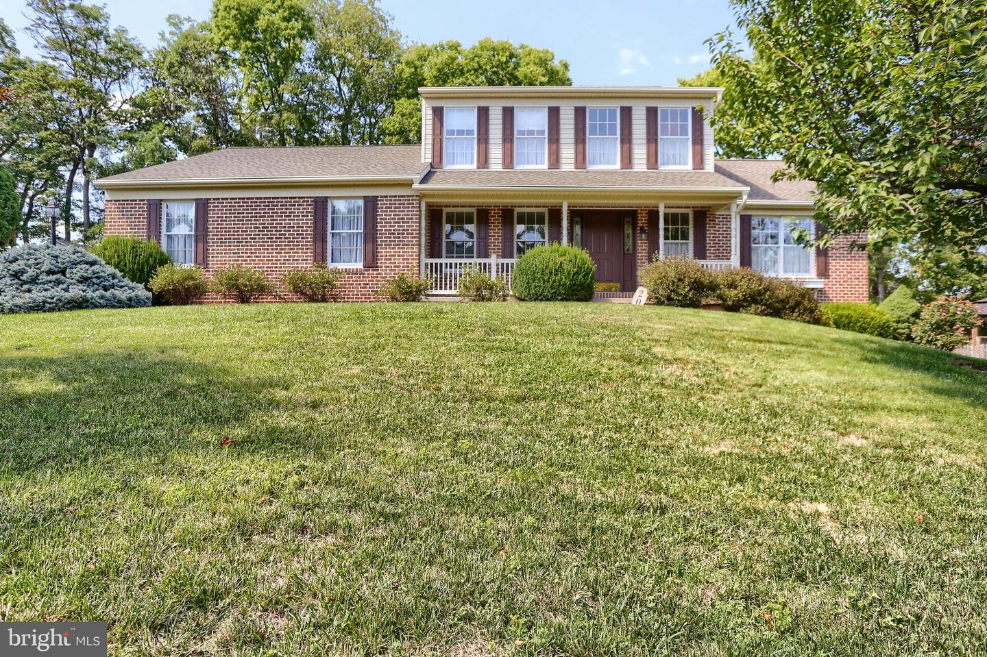 20 Oak Hill Dr Property Photo 1