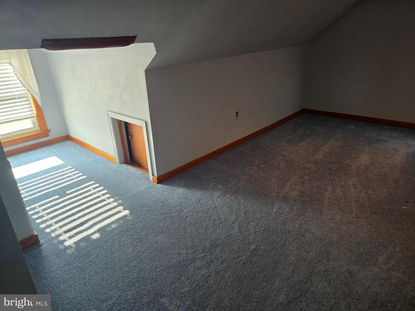 220 Edgewood Rd Property Photo 15