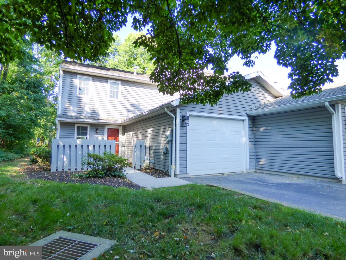 512 KENSINGTON CT #512