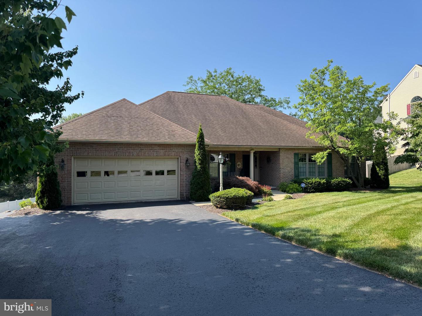 1022 Woodridge Rd Property Photo 1