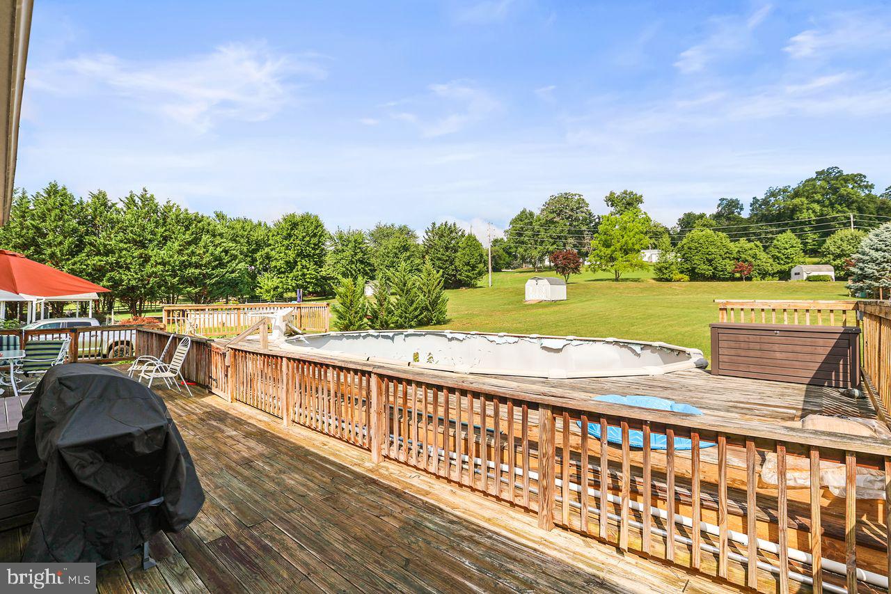 222 Runningboard Rd Property Photo 28