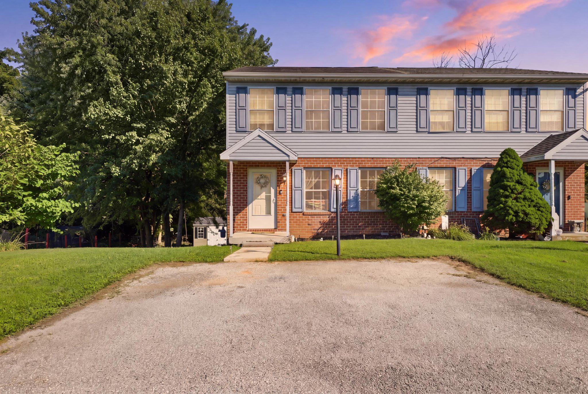 2027 Wyatt Cir Property Photo 1