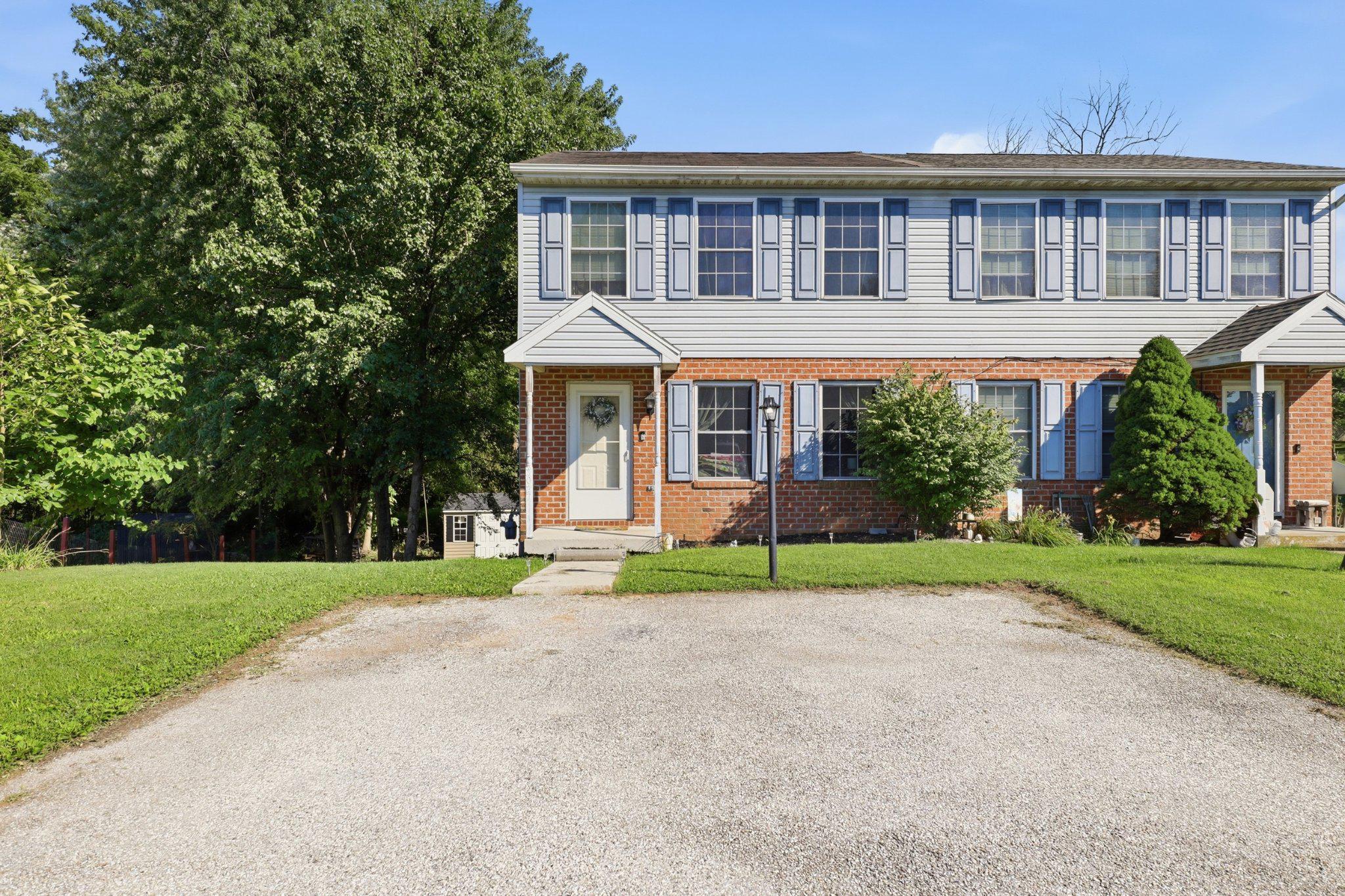 2027 Wyatt Cir Property Photo 2