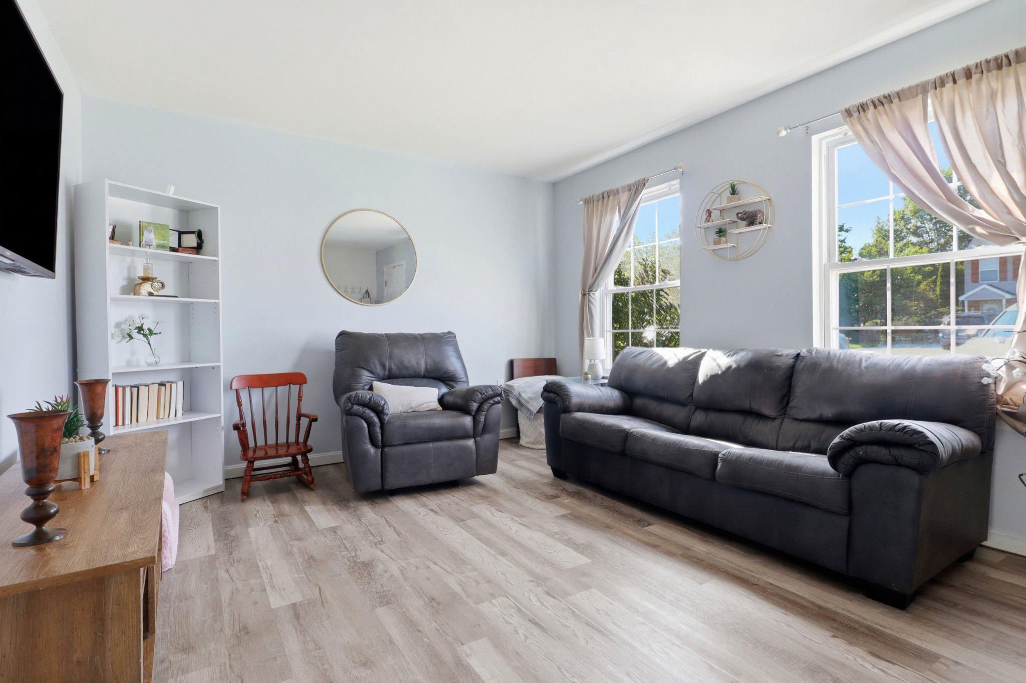 2027 Wyatt Cir Property Photo 5