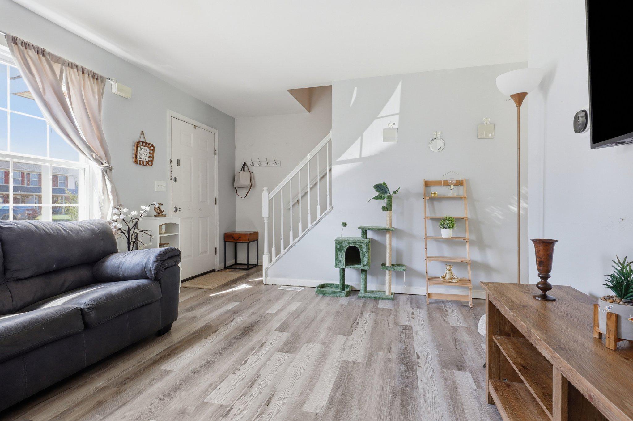 2027 Wyatt Cir Property Photo 6
