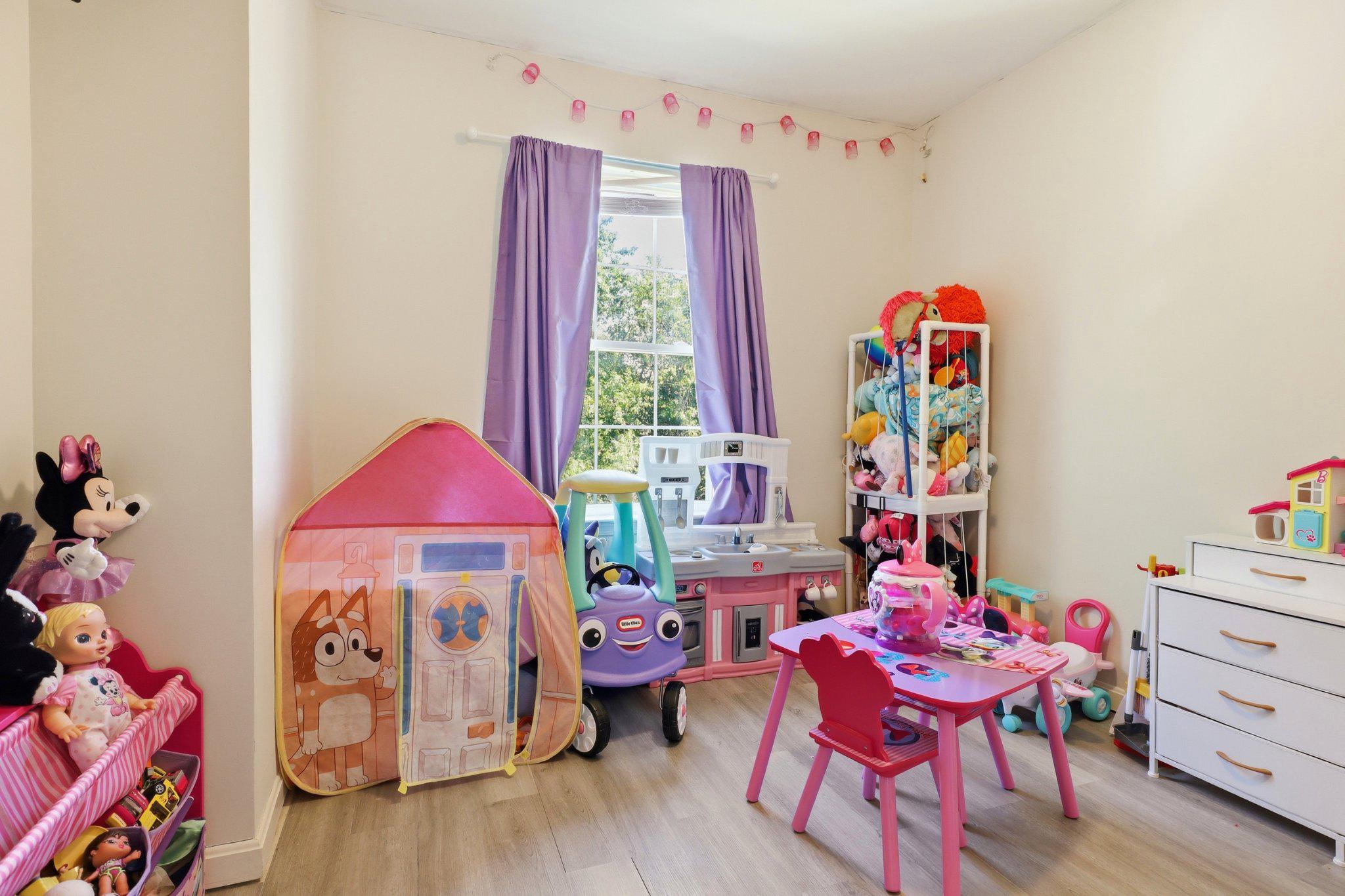 2027 Wyatt Cir Property Photo 18