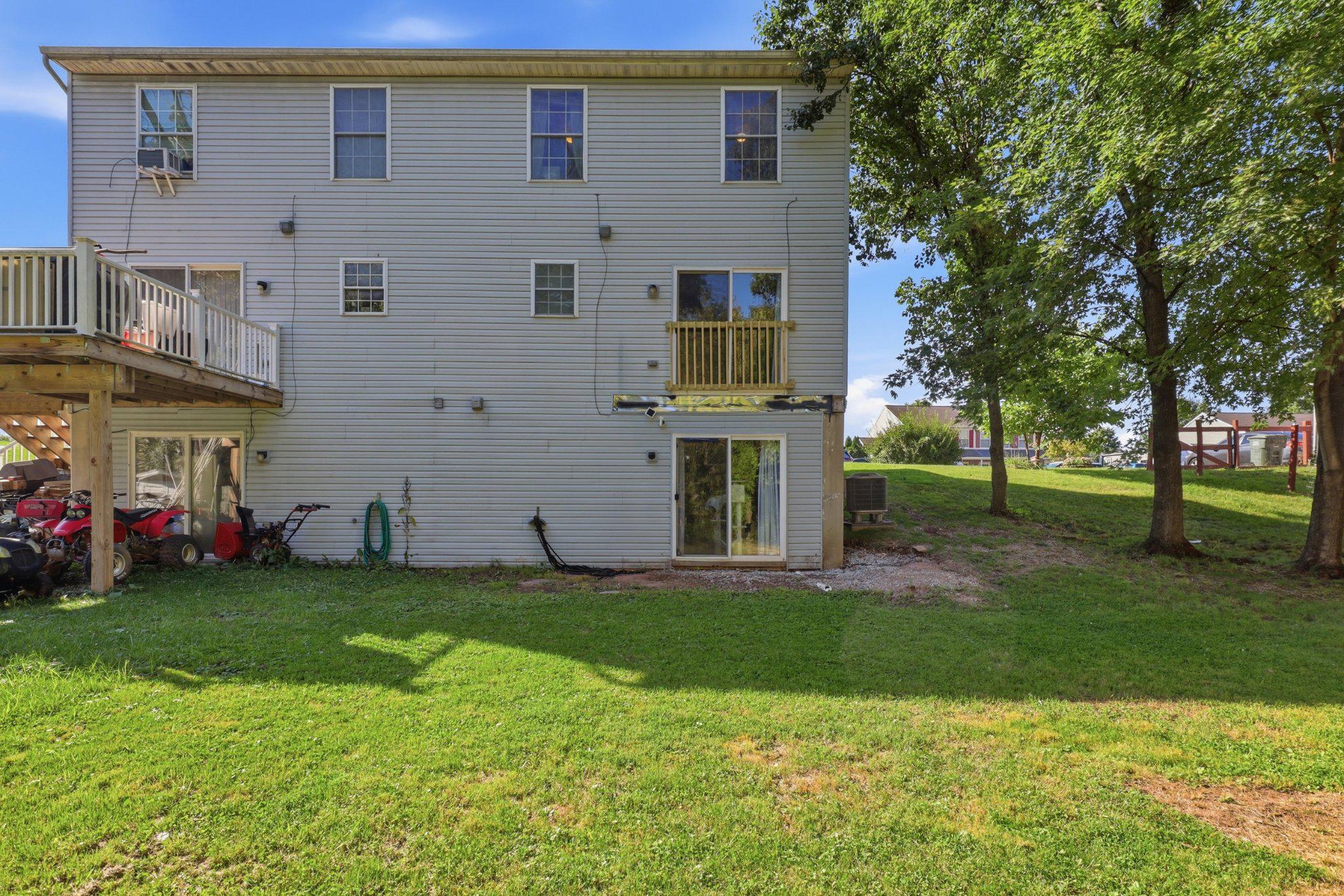 2027 Wyatt Cir Property Photo 26