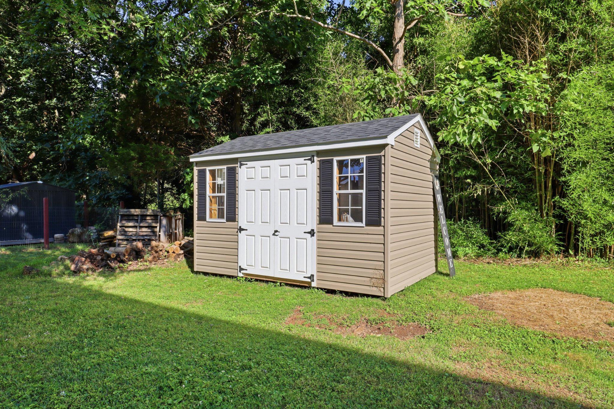 2027 Wyatt Cir Property Photo 27