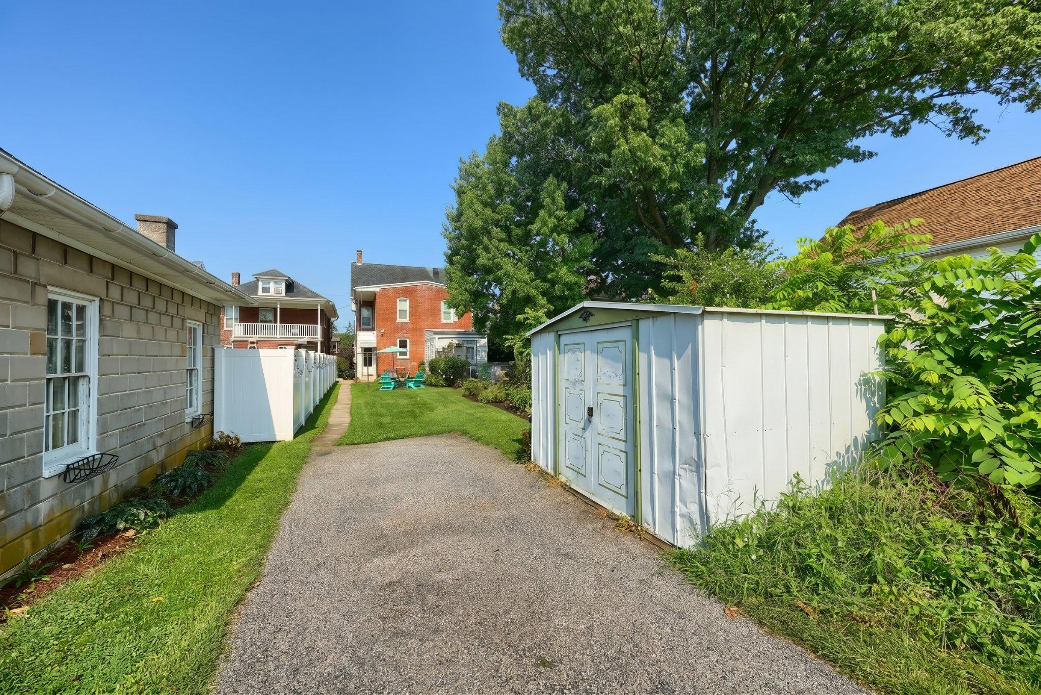 133 S Walnut St Property Photo 30