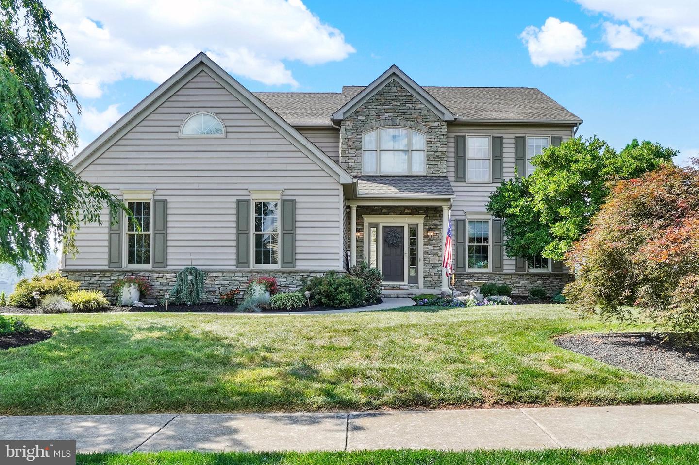 1345 STERLING DR