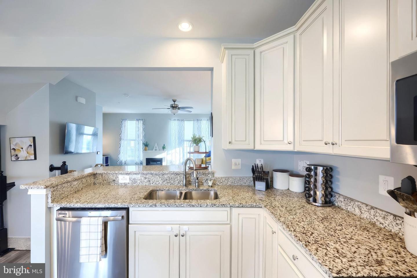1247 Rannoch Ln Property Photo 24