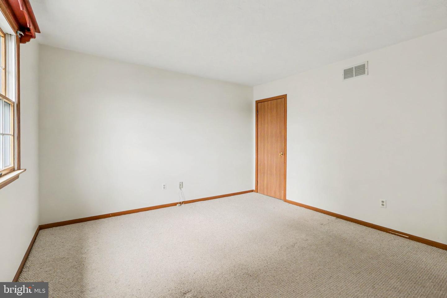 217 Georgetown Cir Property Photo 14