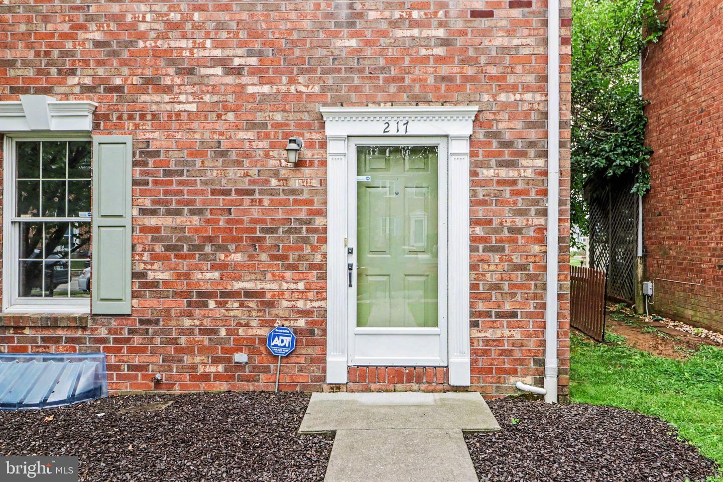 217 Georgetown Cir Property Photo 30
