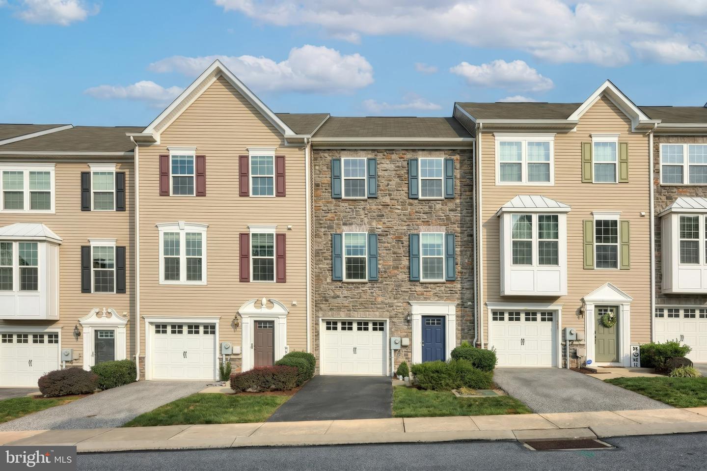 915 Brechin Ln #46 Property Photo 1