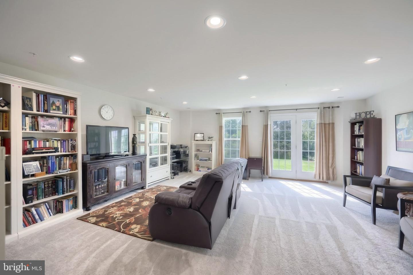 915 Brechin Ln #46 Property Photo 16