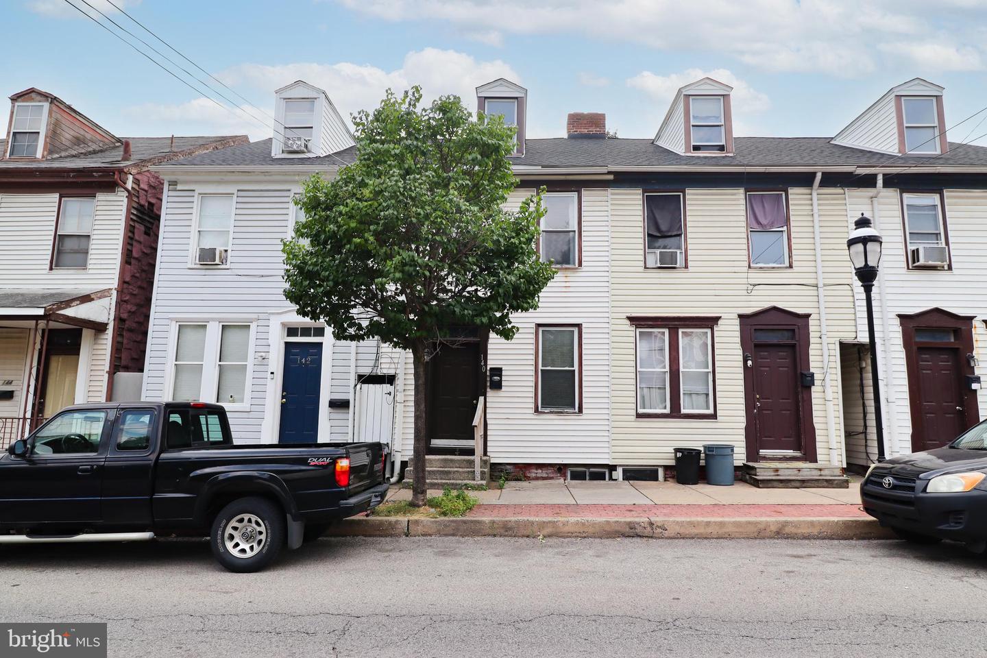 140 S Penn St Property Photo 1