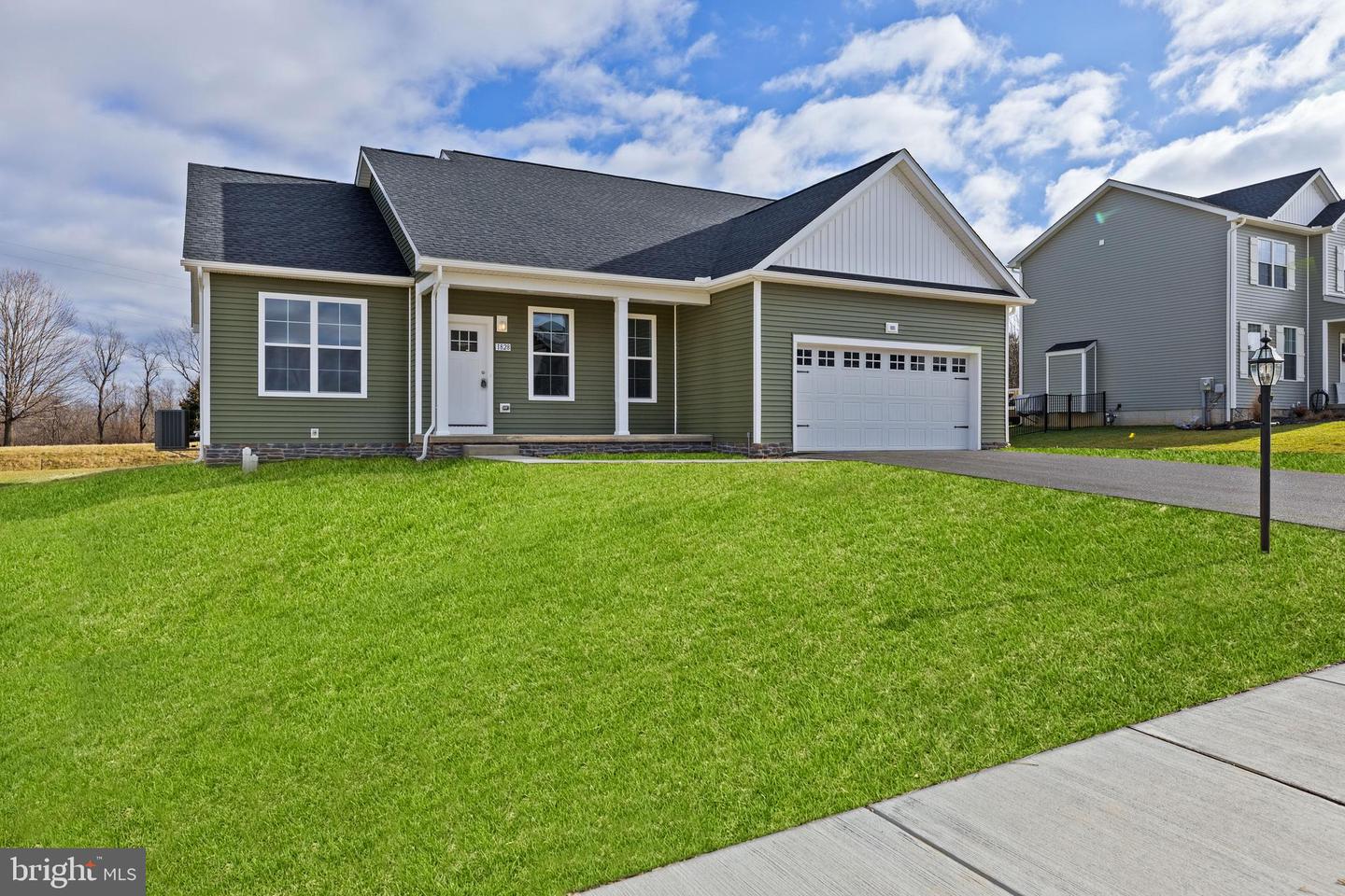 300 Steeple View Dr Property Photo 2