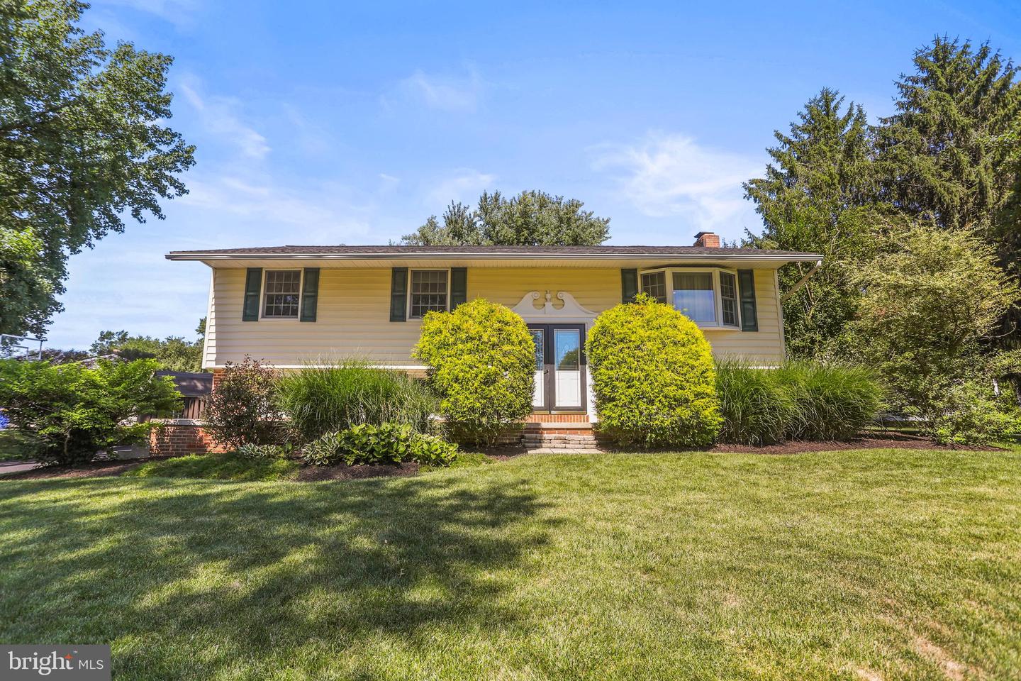 90 Crosswind Dr Property Photo 1