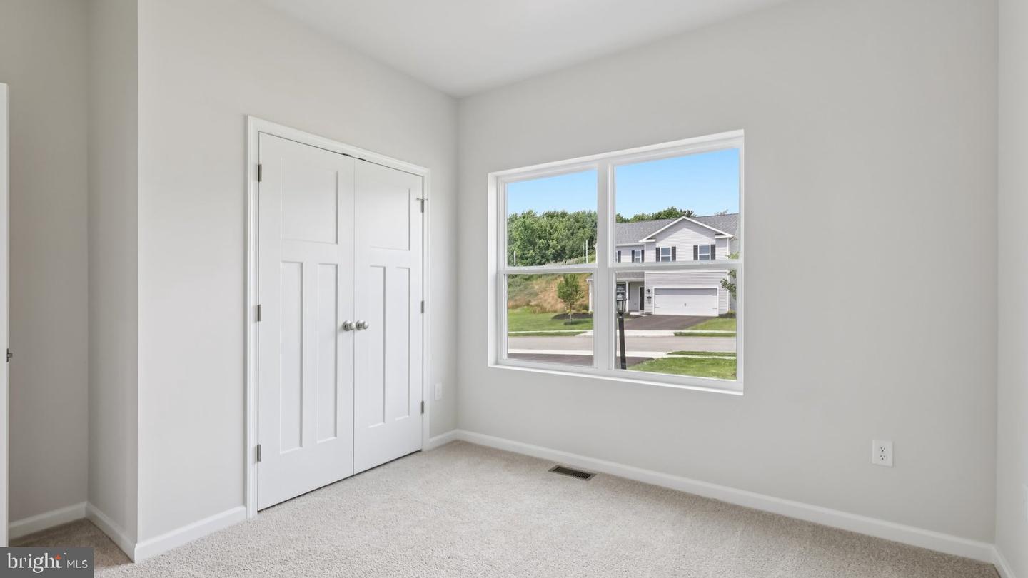 2053 Paperback Way Property Photo 3
