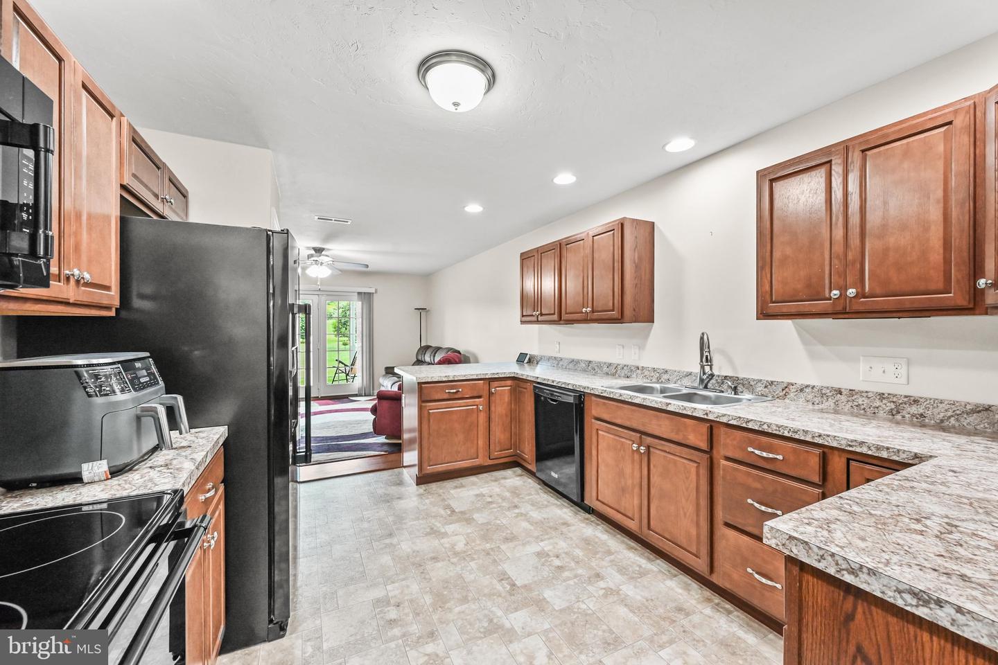 1352 Pleasant View Dr #80 Property Photo 10