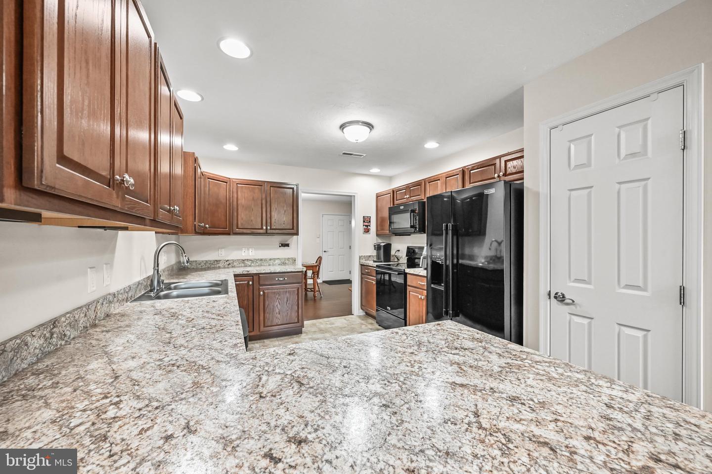 1352 Pleasant View Dr #80 Property Photo 11