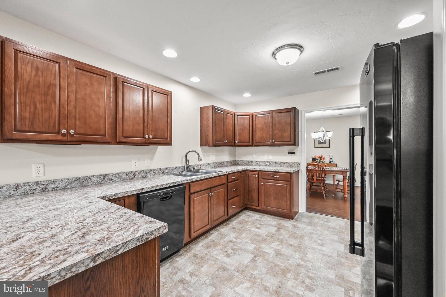 1352 Pleasant View Dr #80 Property Photo 12