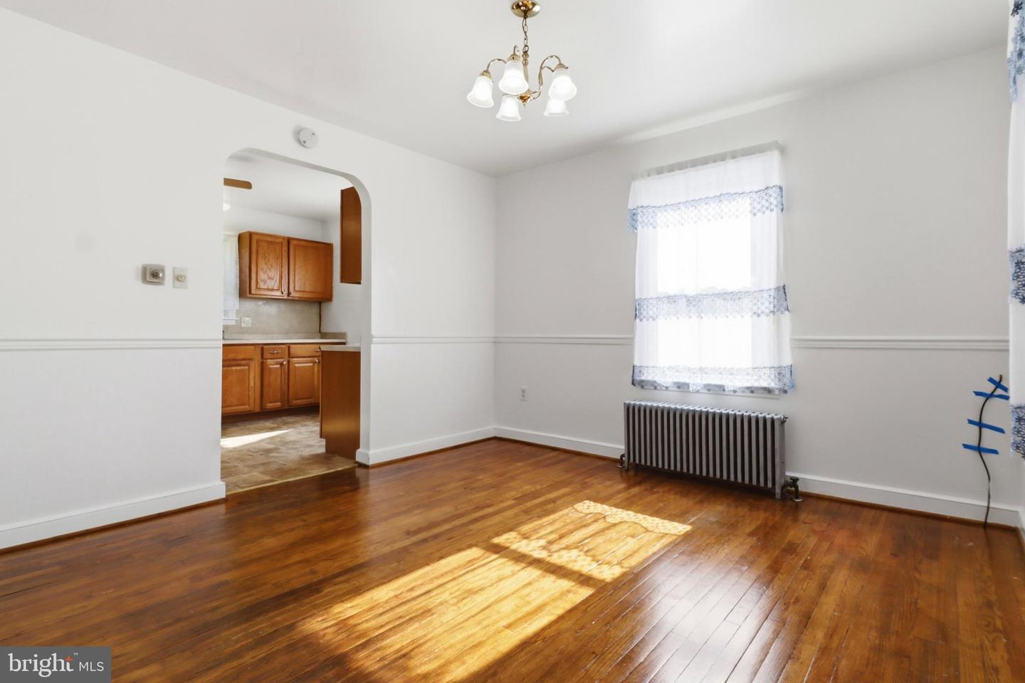 1530 E Philadelphia St Property Photo 6