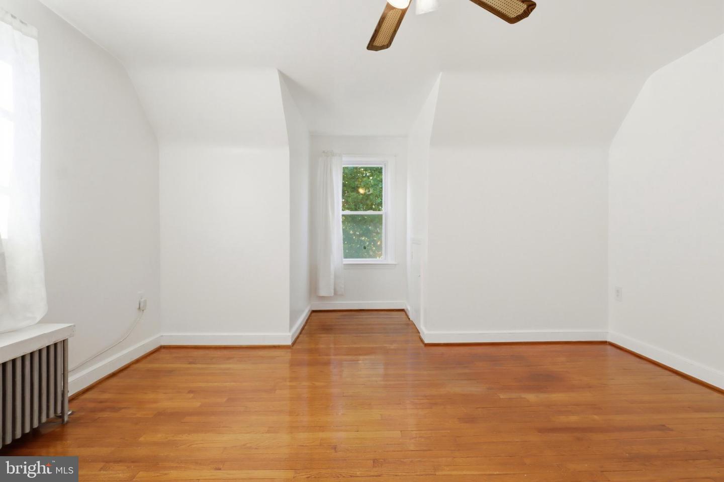 1530 E Philadelphia St Property Photo 23