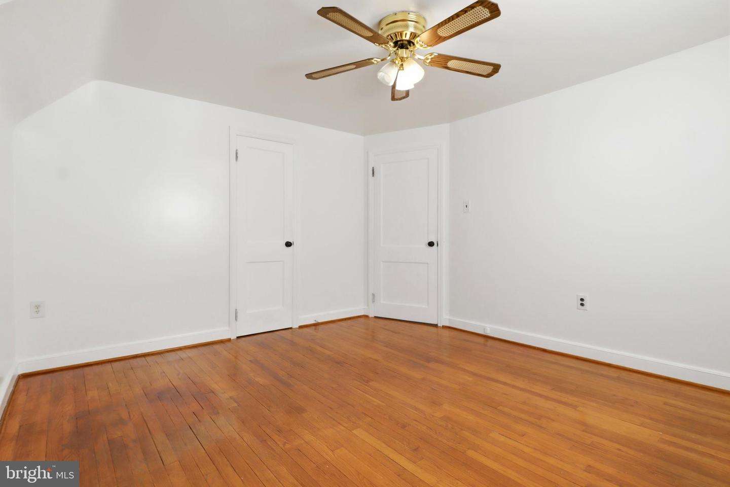1530 E Philadelphia St Property Photo 24