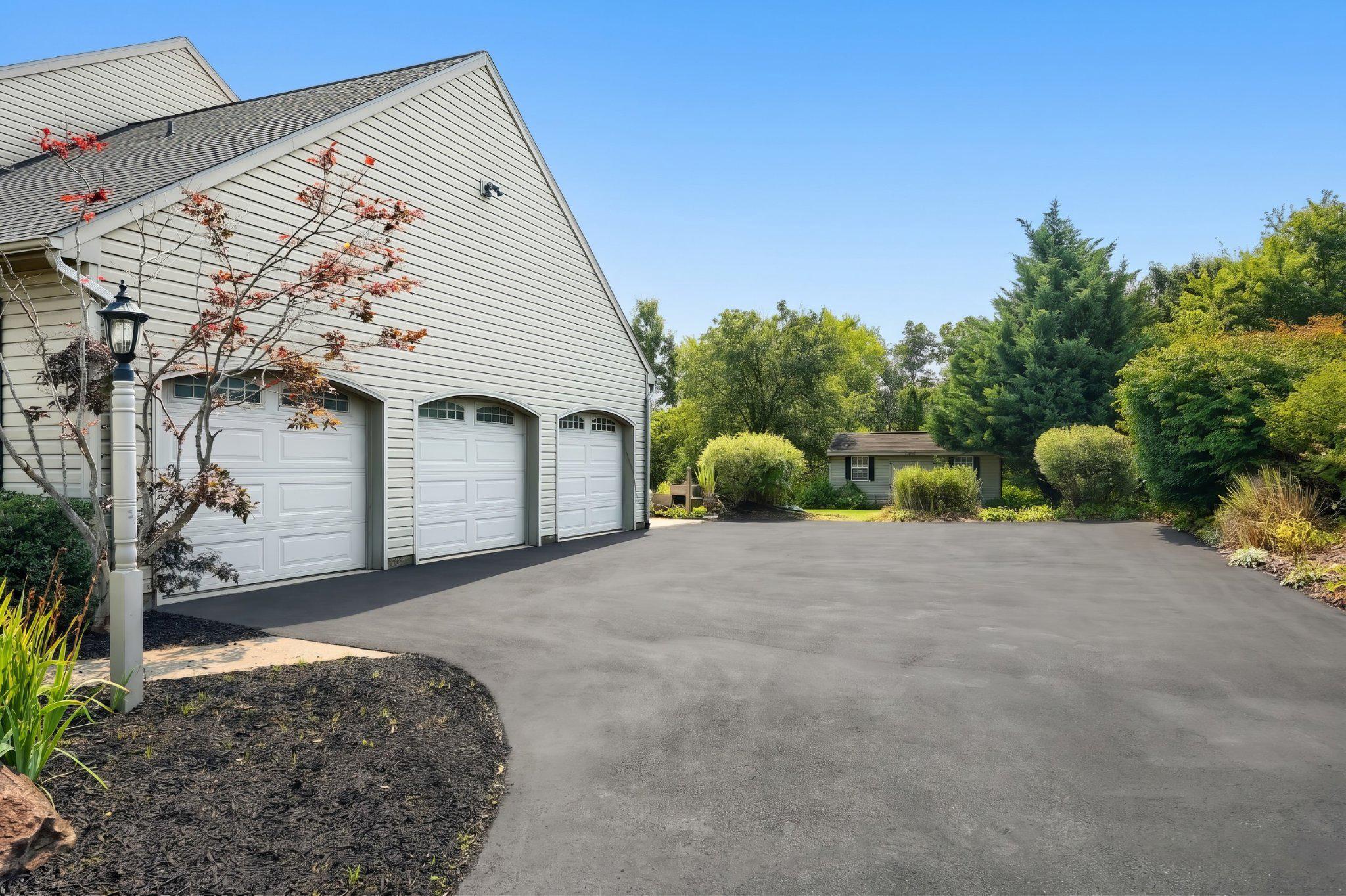 1540 Lilac Rd Property Photo 4