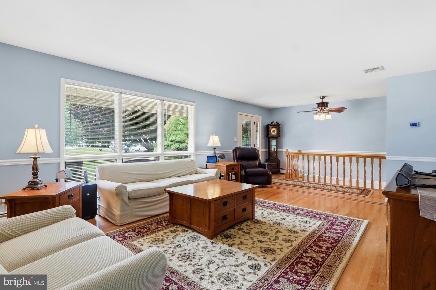 11 Springwood Ave Property Photo 6