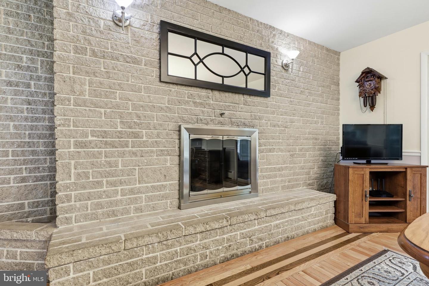 11 Springwood Ave Property Photo 10