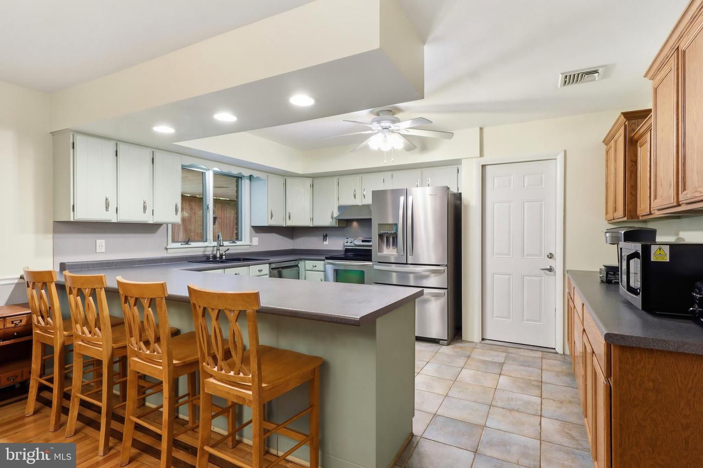 11 Springwood Ave Property Photo 12