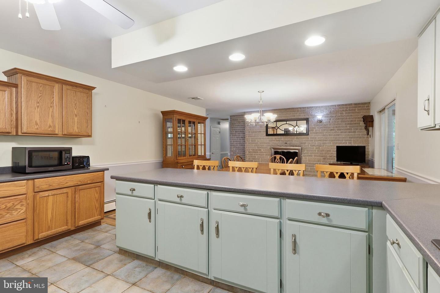 11 Springwood Ave Property Photo 17