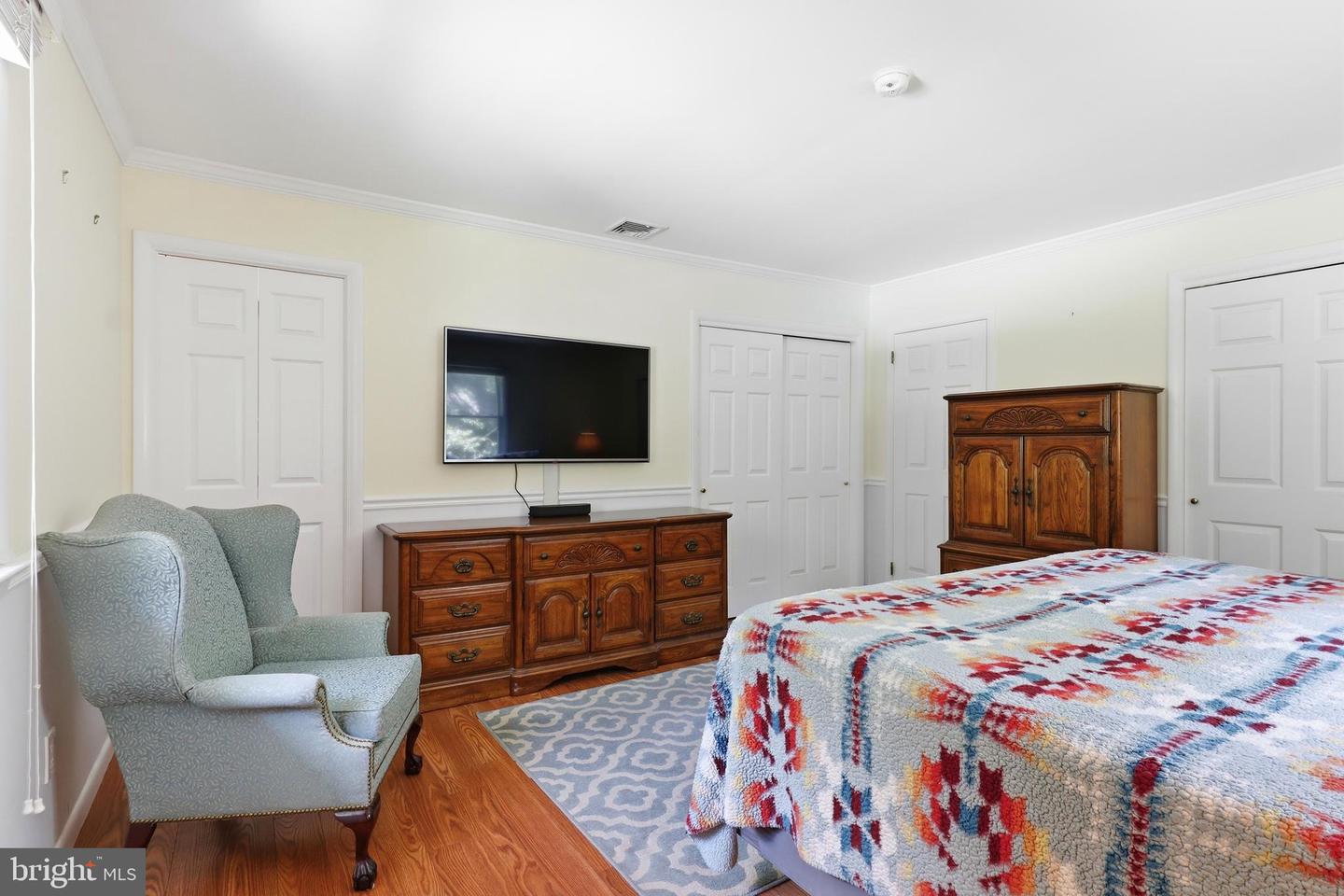 11 Springwood Ave Property Photo 27