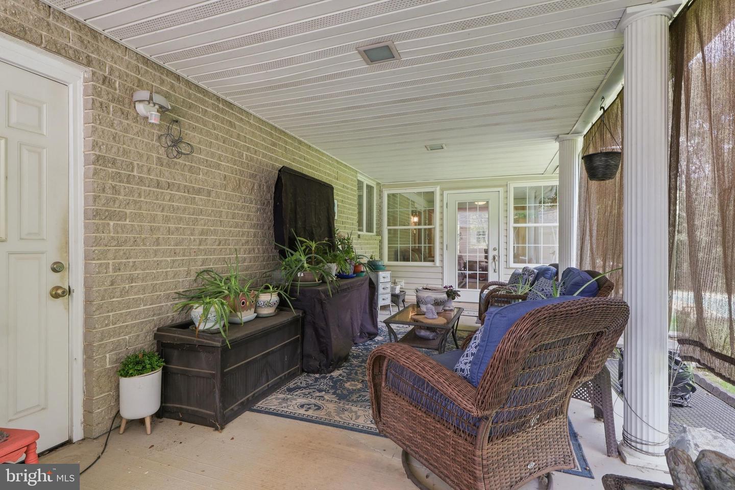 11 Springwood Ave Property Photo 36