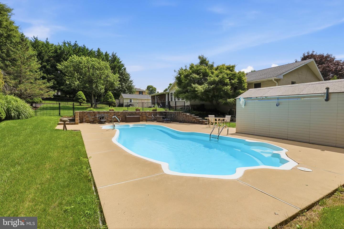 11 Springwood Ave Property Photo 48
