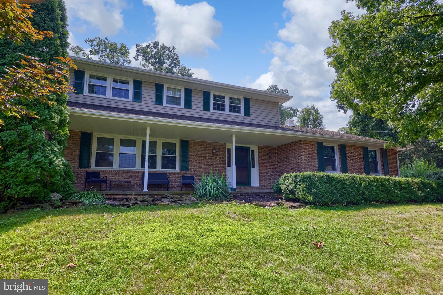 408 Marlowe Garth Property Photo 1