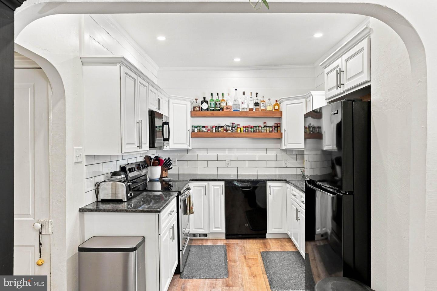 1883 Craley Rd Property Photo 2