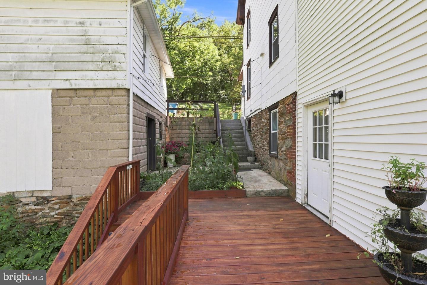 1883 Craley Rd Property Photo 32