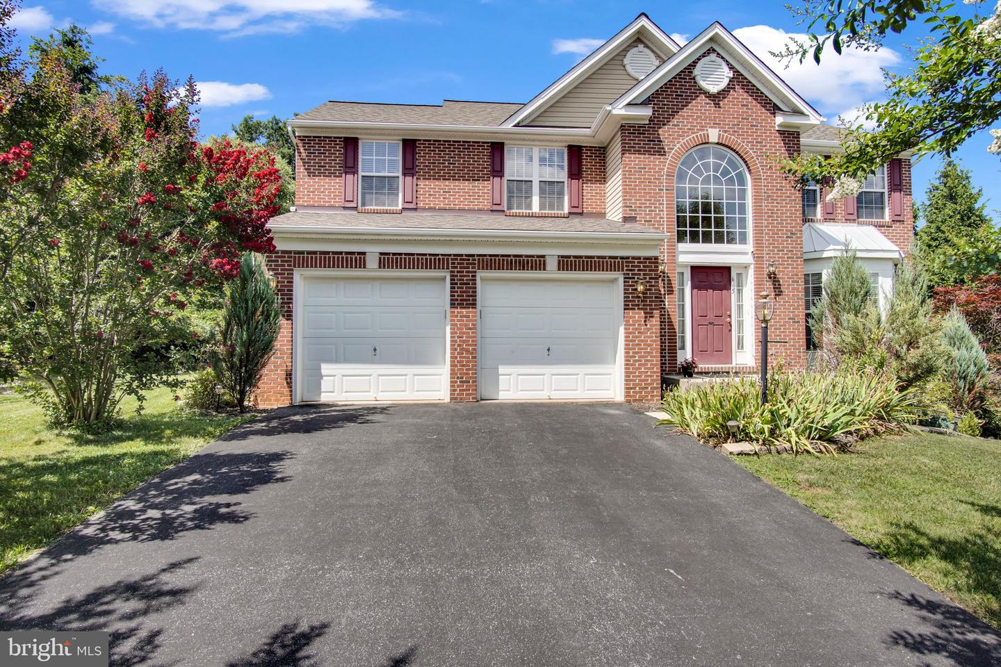 665 Clydesdale Dr Property Photo 1