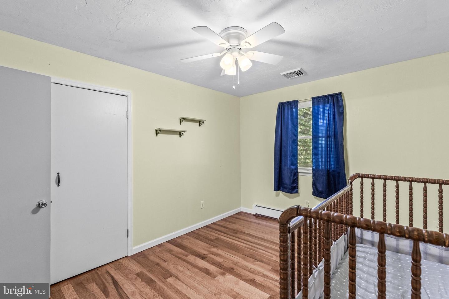 50 Sheridan Dr Property Photo 15