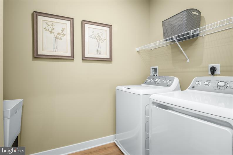 317 Pisa Ct Property Photo 24