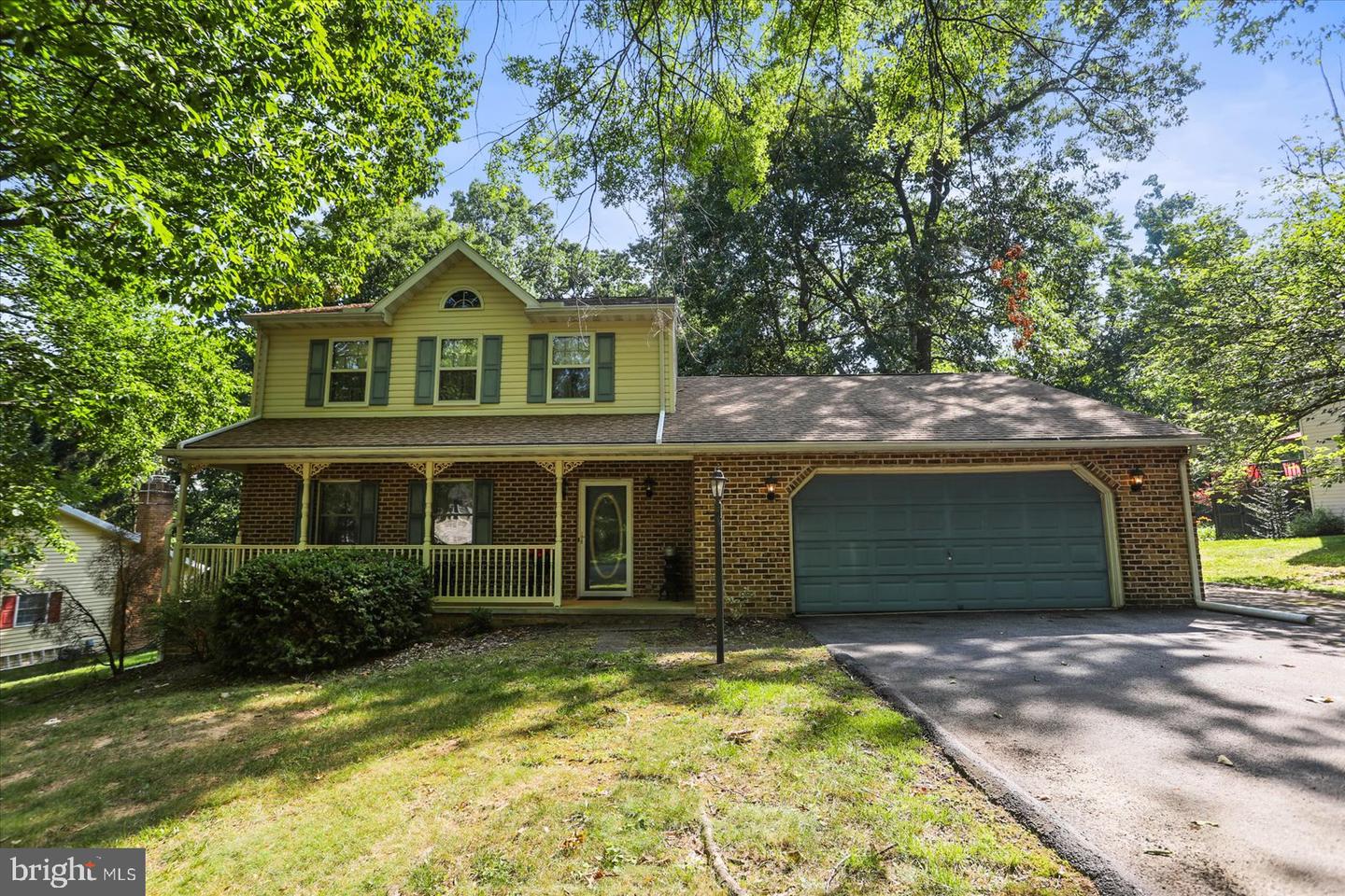 141 Oak Hills Dr Property Photo 1